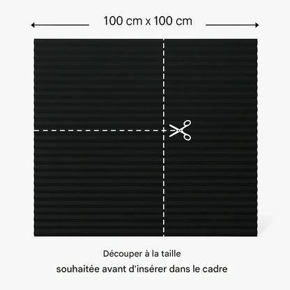 Privacy panel with hidden frame